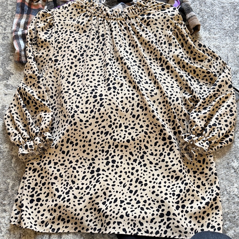 Amazon Black and Tan Women's Blouse